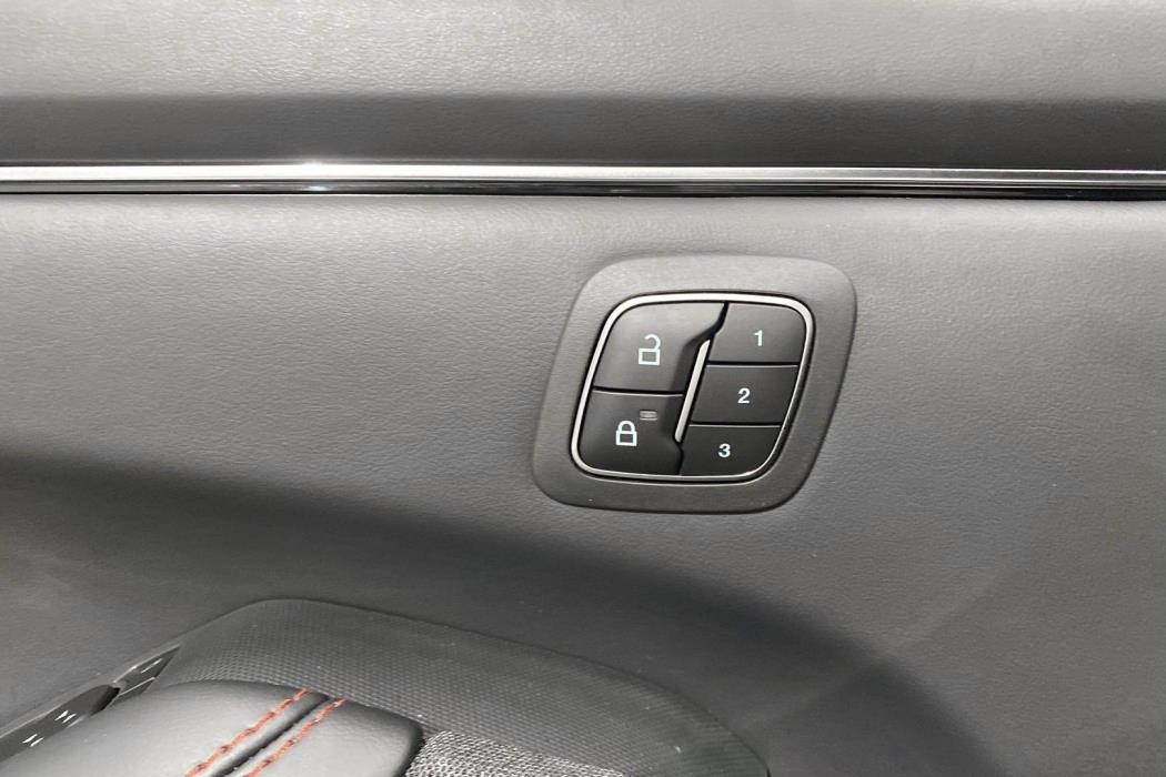 Ford Mustang Mach-E 2025