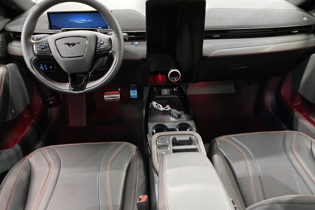 Ford Mustang Mach-E 2025