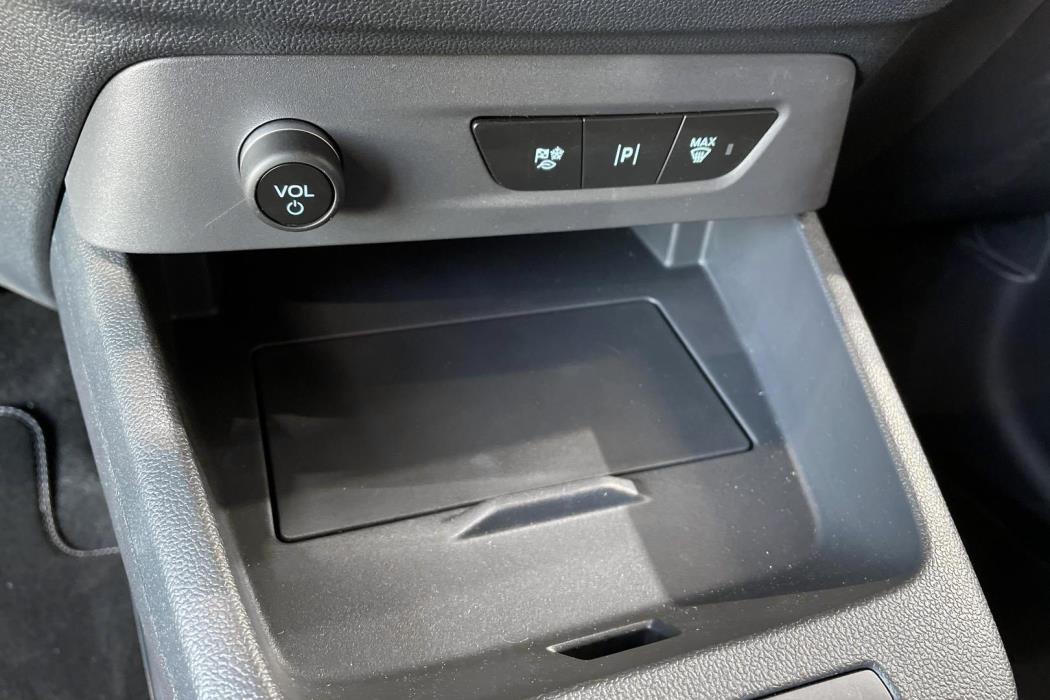 Ford Tourneo Courier 2025