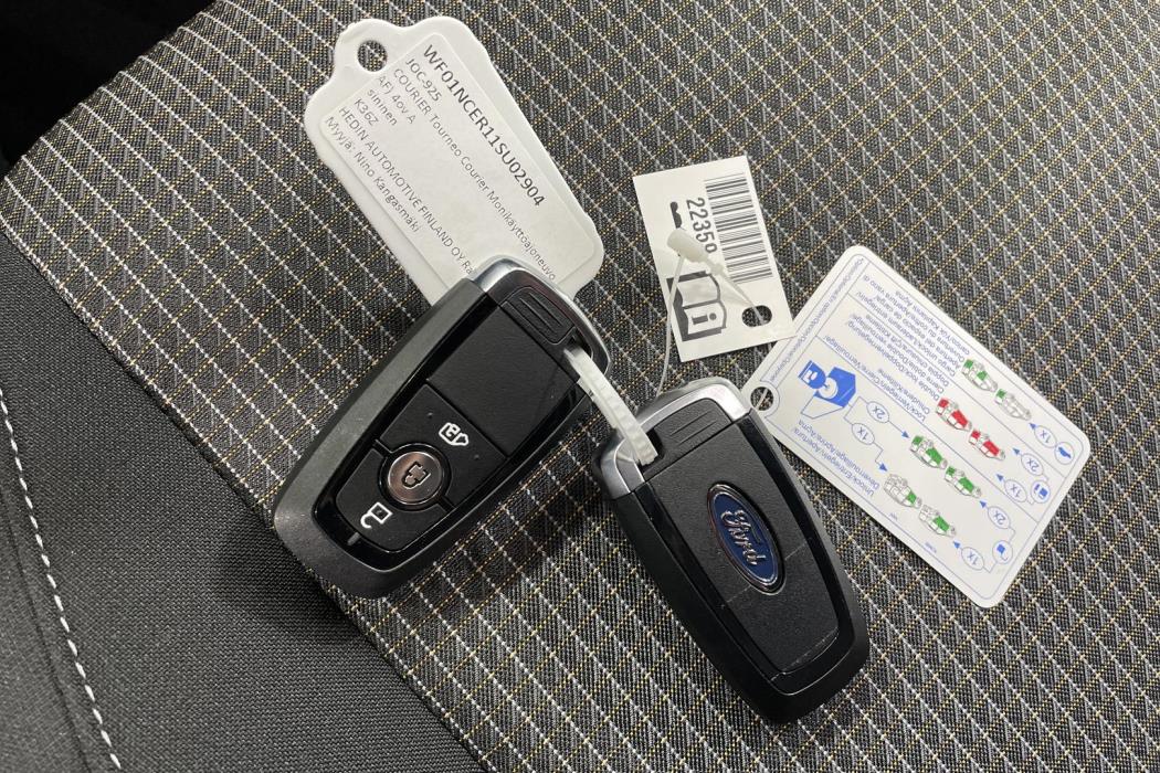 Ford Tourneo Courier 2025