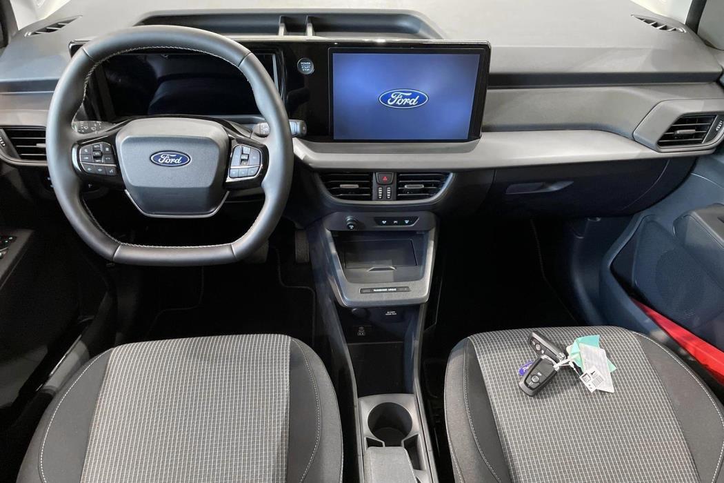 Ford Tourneo Courier 2025