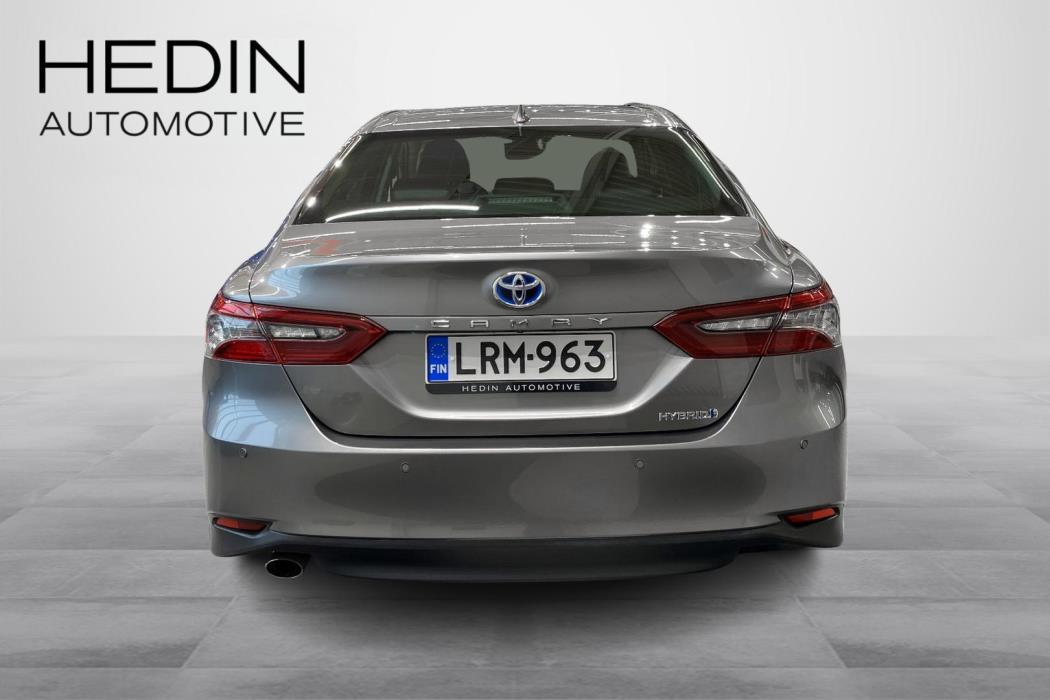 Toyota Camry 2023
