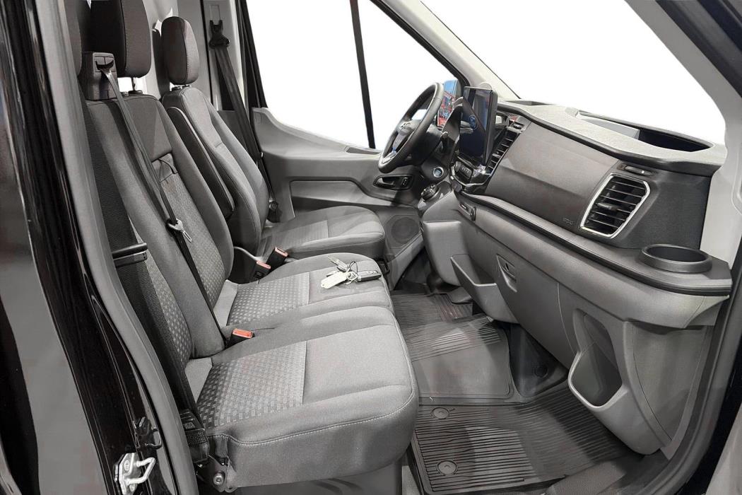 FORD TRANSIT 2025