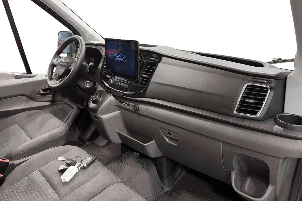 FORD TRANSIT 2025