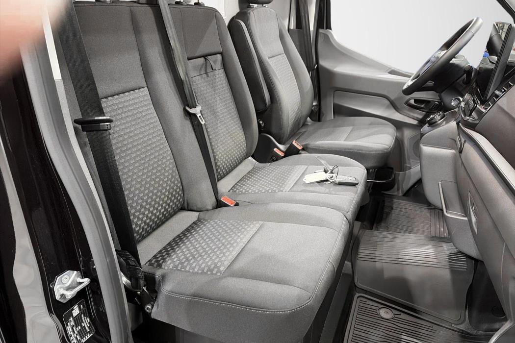 FORD TRANSIT 2025