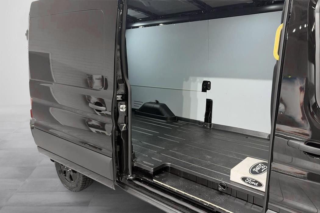 FORD TRANSIT 2025