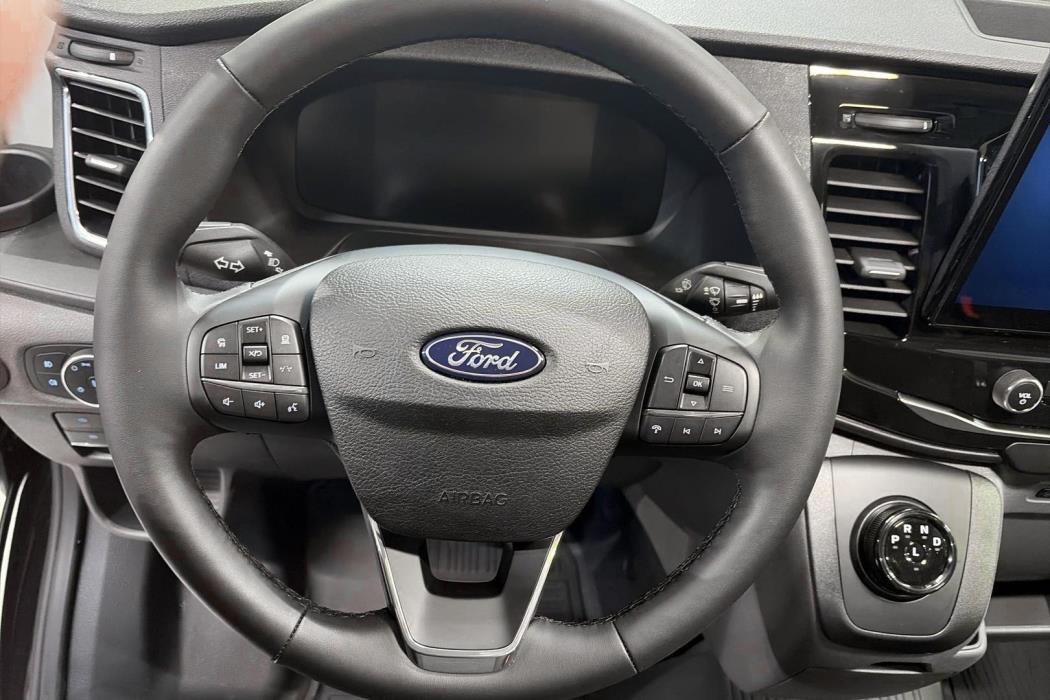 FORD TRANSIT 2025