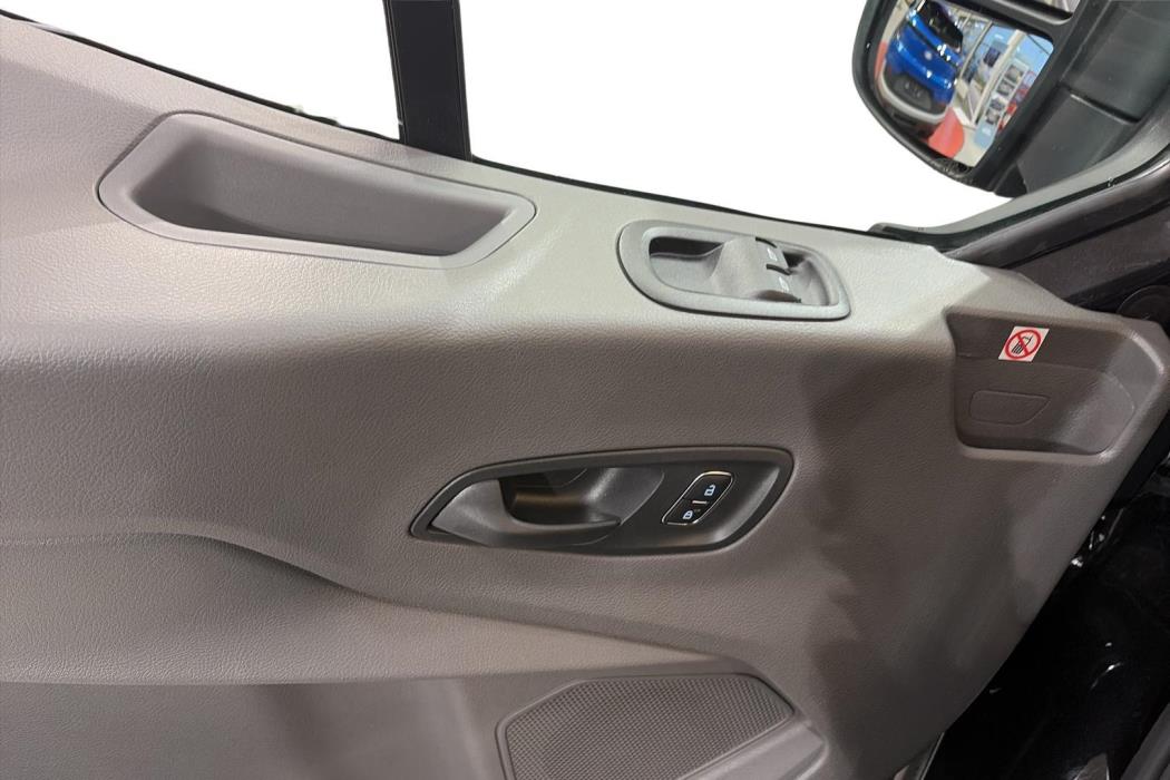 FORD TRANSIT 2025
