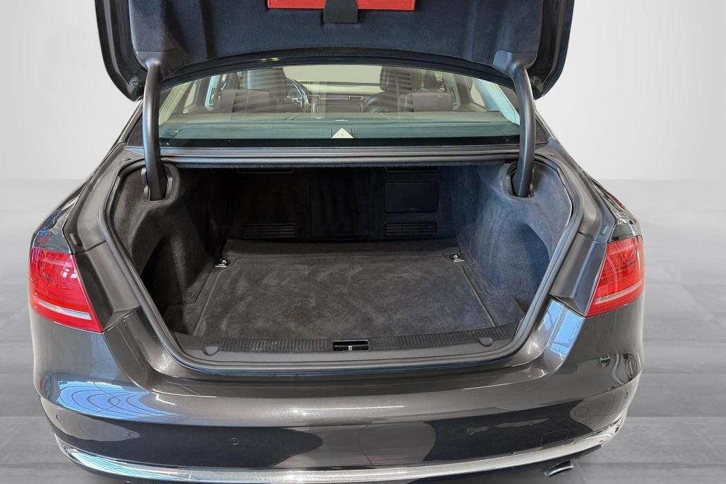 Audi A8 2012