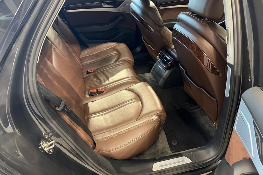 Audi A8 2012