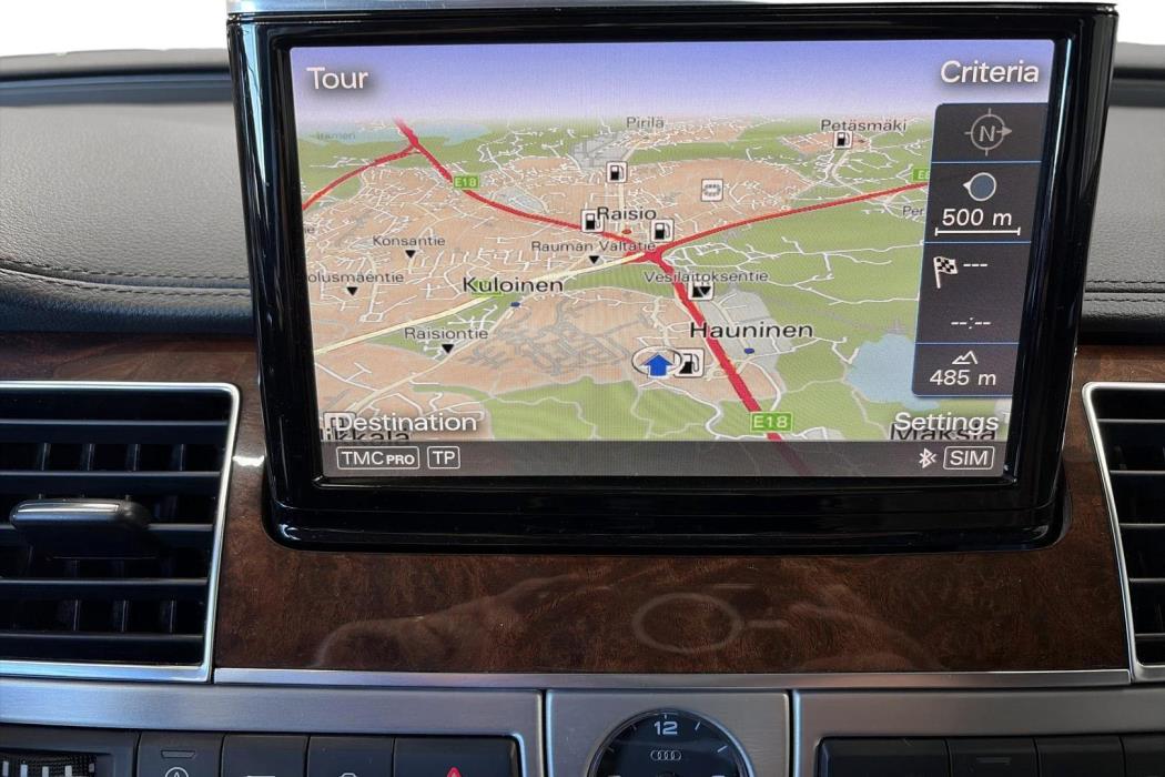 Audi A8 2012