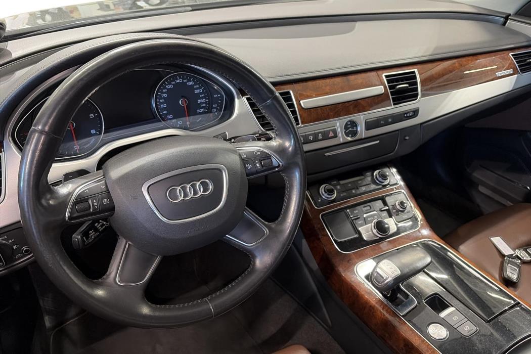 Audi A8 2012