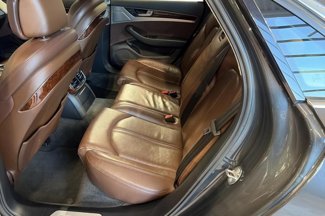 Audi A8 2012