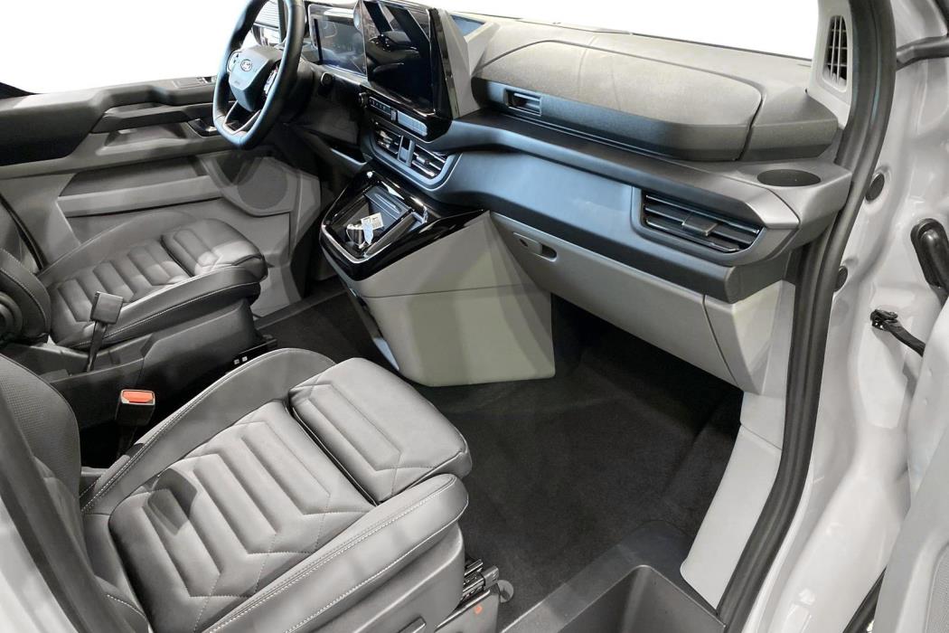 Ford Tourneo Custom 2026