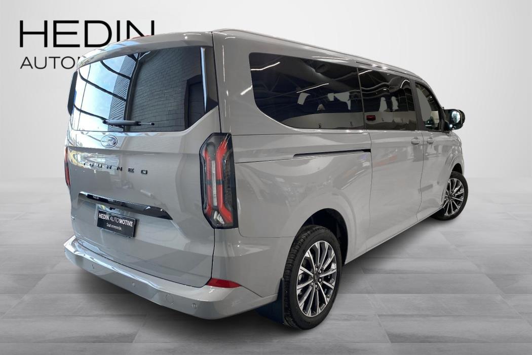Ford Tourneo Custom 2026