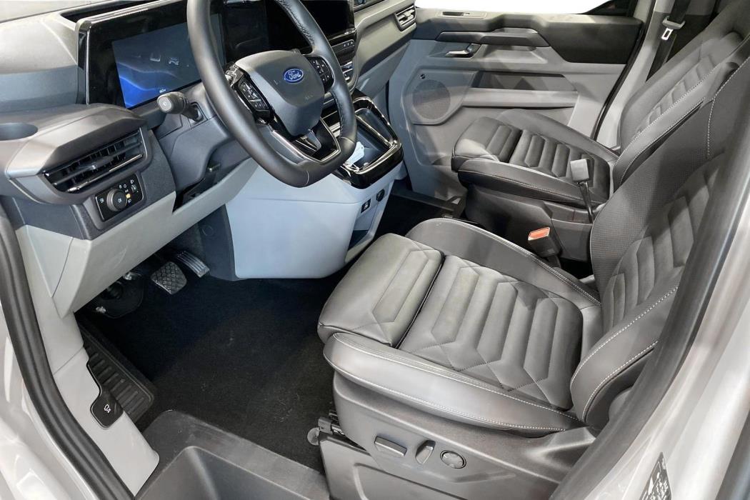 Ford Tourneo Custom 2026