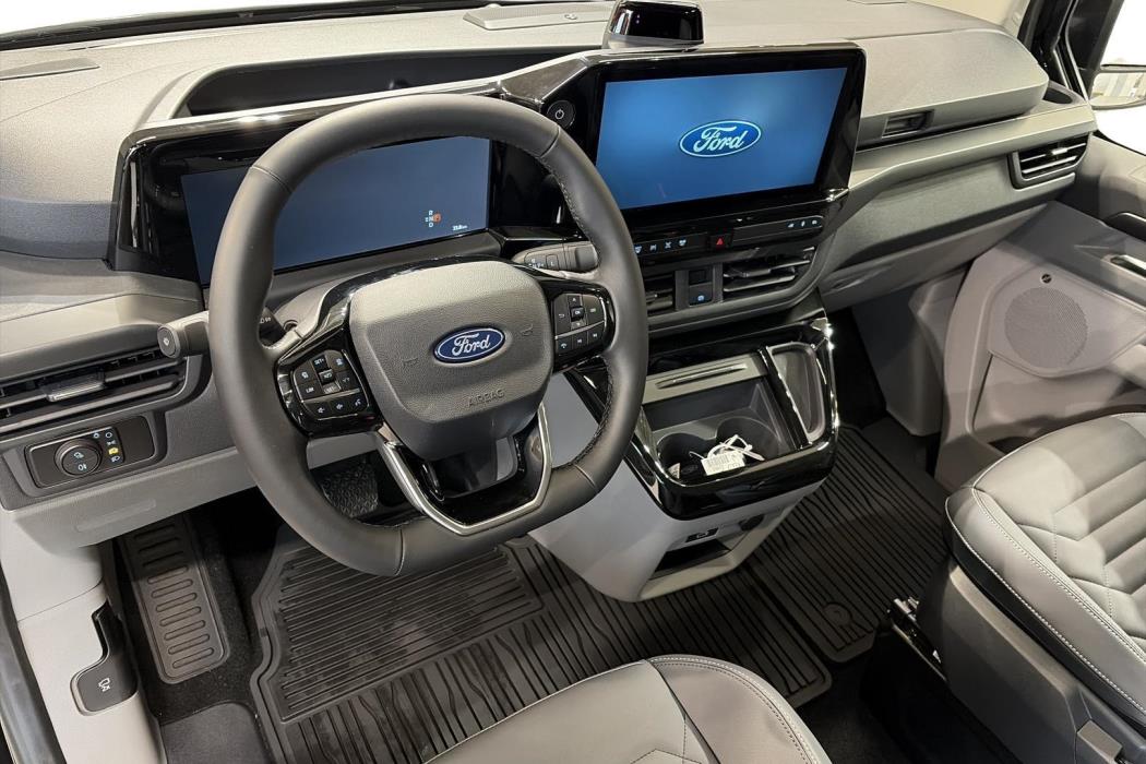 Ford Tourneo Custom 2026