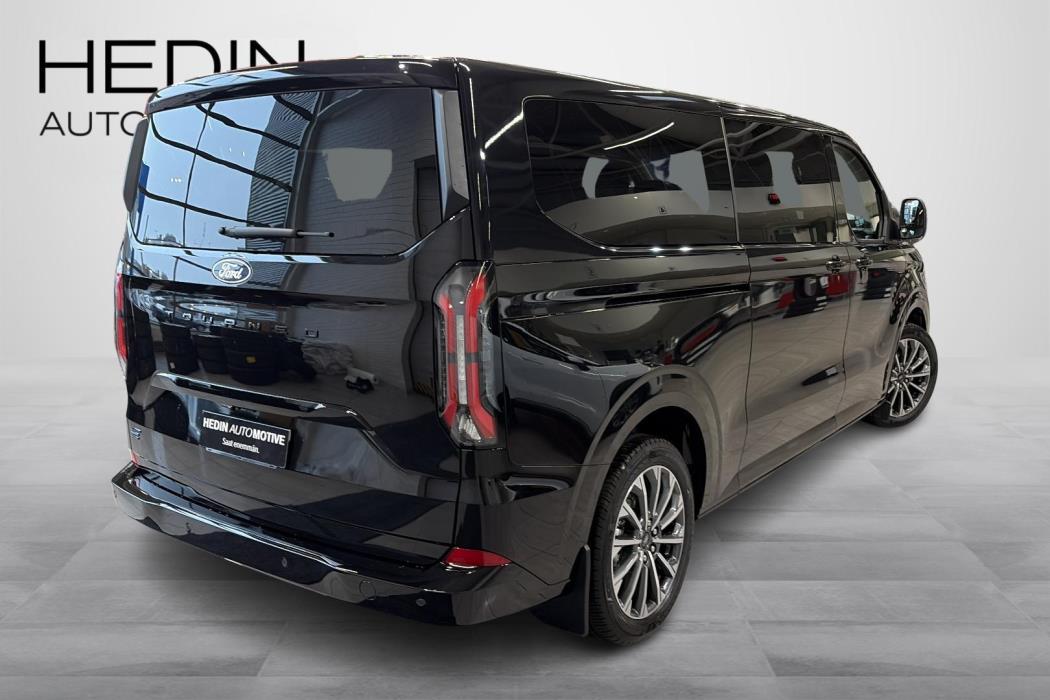 Ford Tourneo Custom 2026