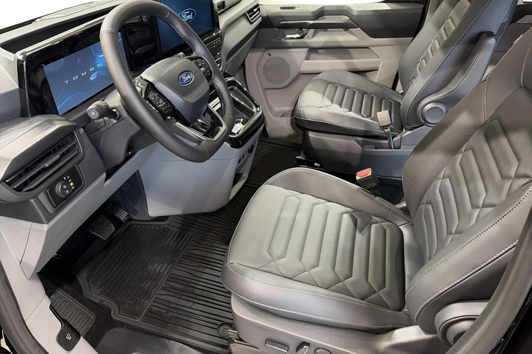 Ford Tourneo Custom 2026