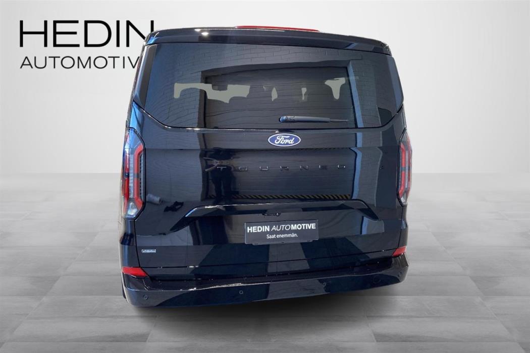 Ford Tourneo Custom 2026
