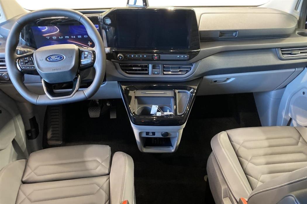 Ford Tourneo Custom 2026