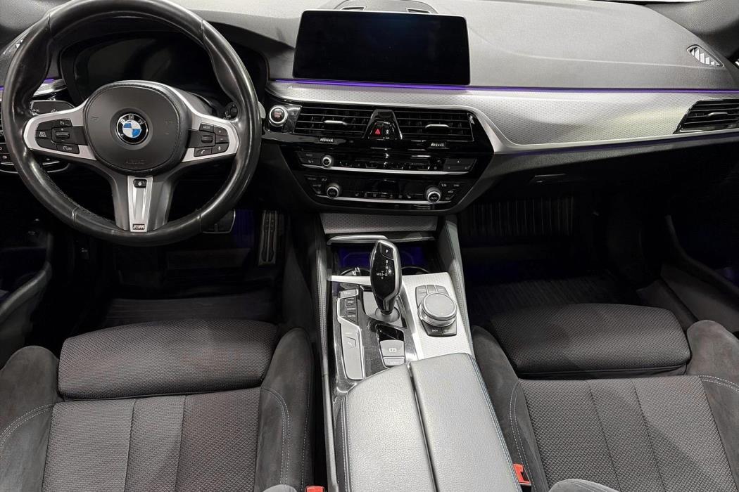 BMW 530 2019