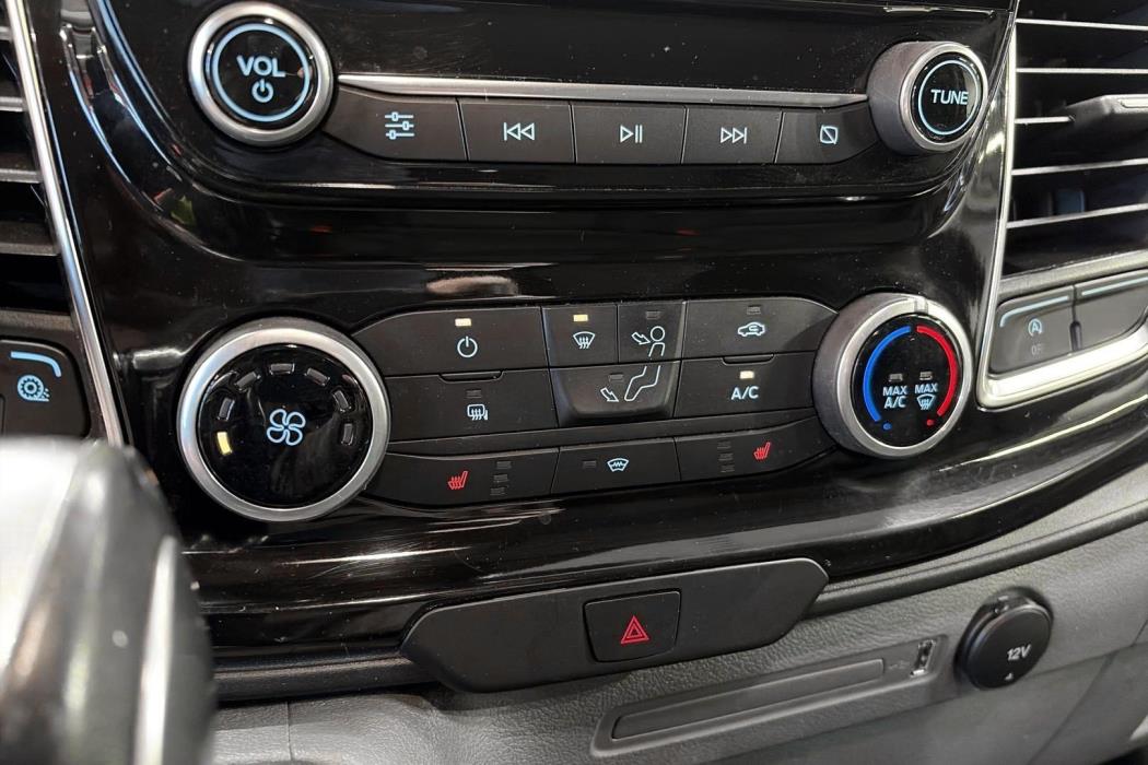 FORD TRANSIT 2022