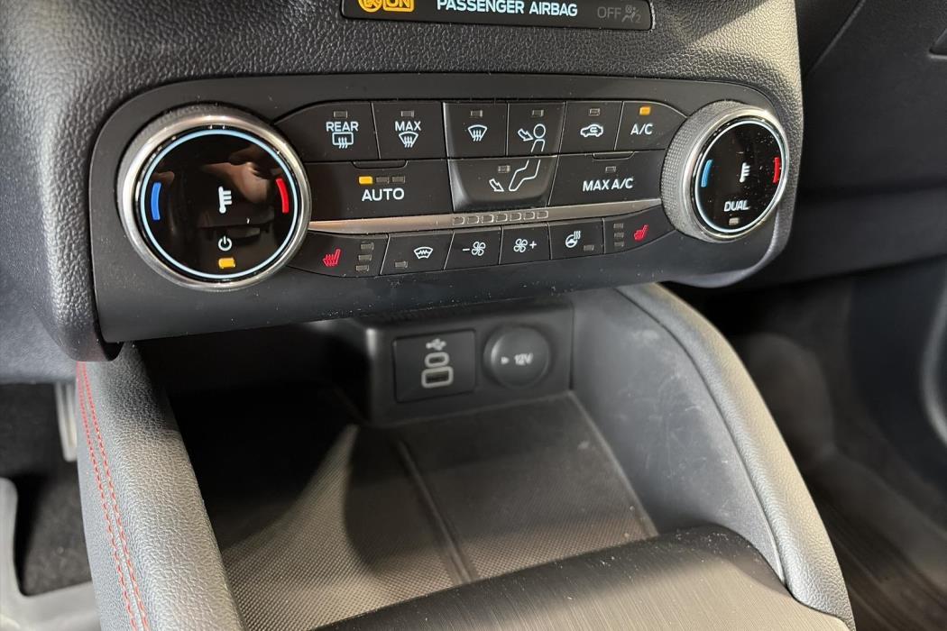 FORD Kuga 2023