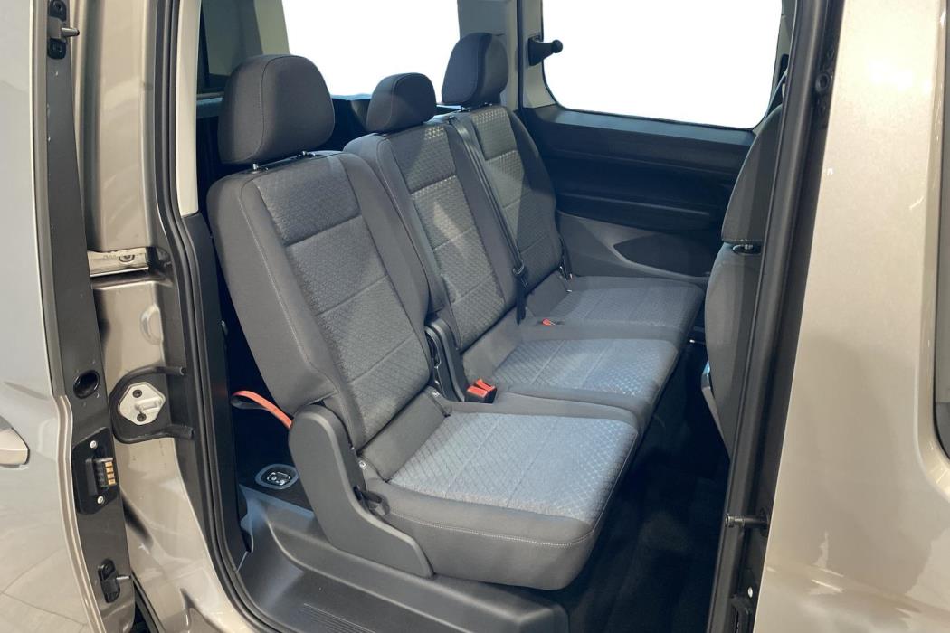 FORD Grand Tourneo Connec 2025