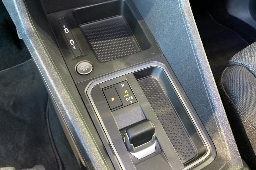 FORD Grand Tourneo Connec 2025