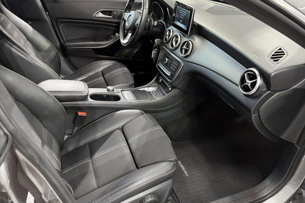 Mercedes-Benz CLA 2016