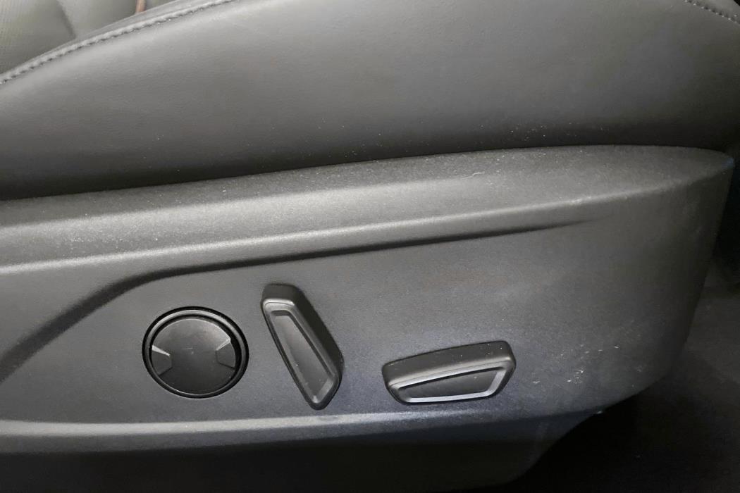 FORD Mustang Mach-E 2025