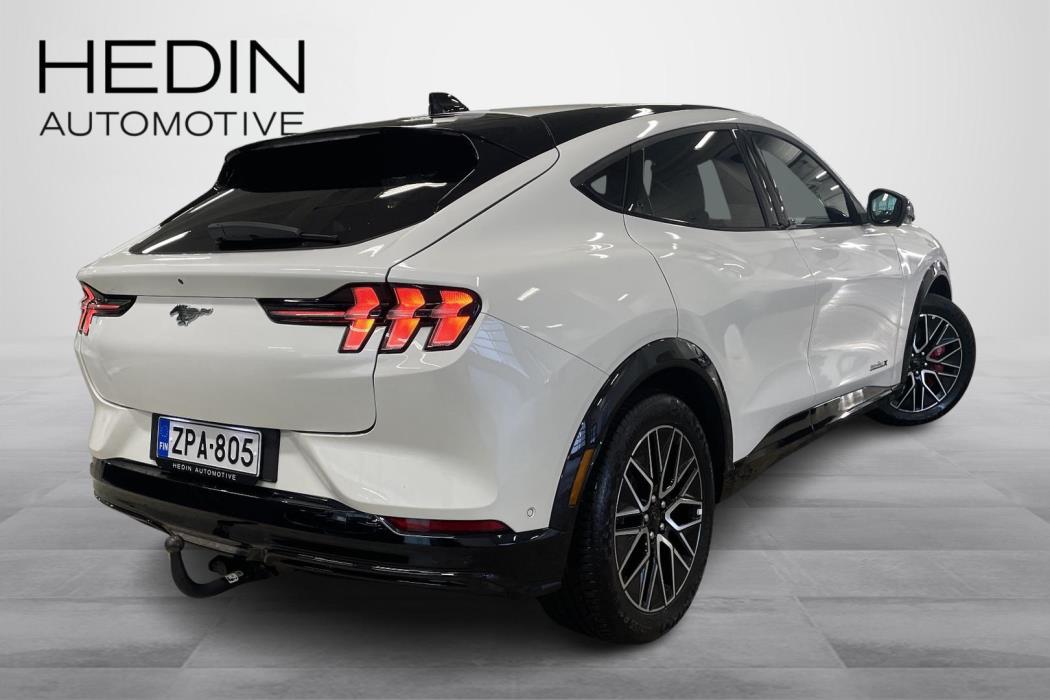 FORD Mustang Mach-E 2025