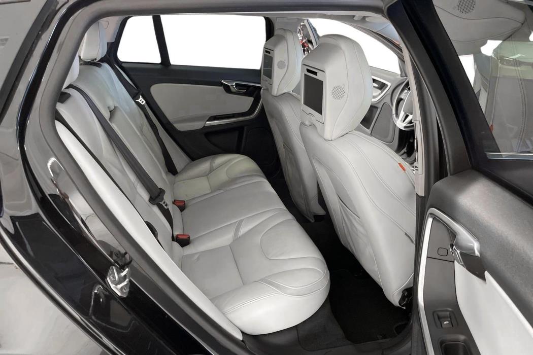 Volvo V60 2015