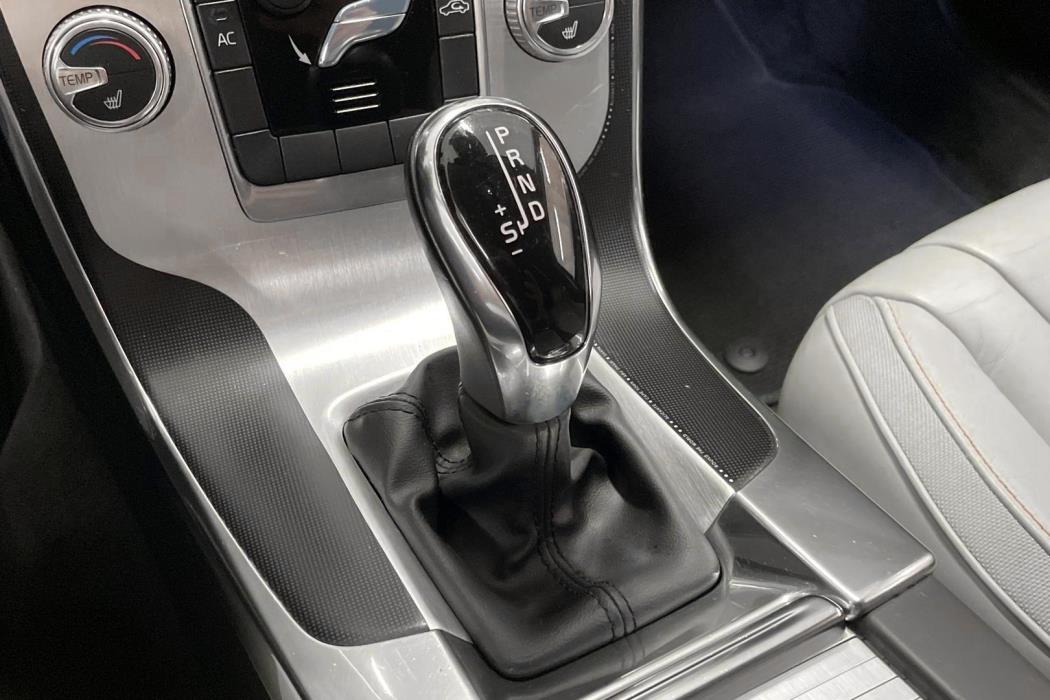 Volvo V60 2015