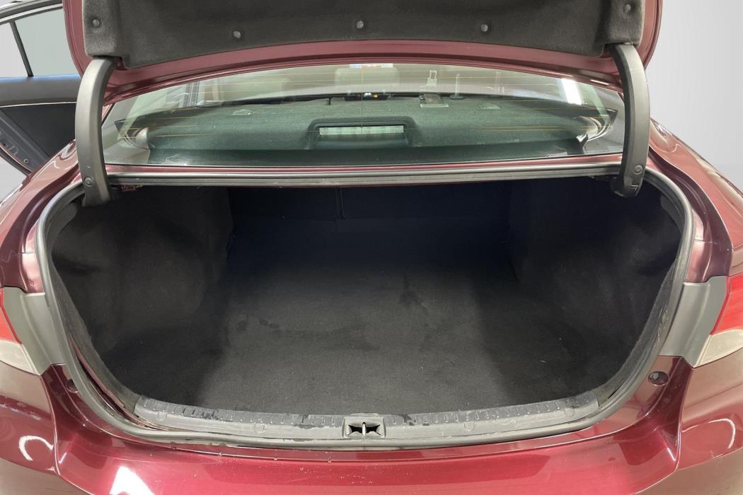 Toyota Avensis 2012