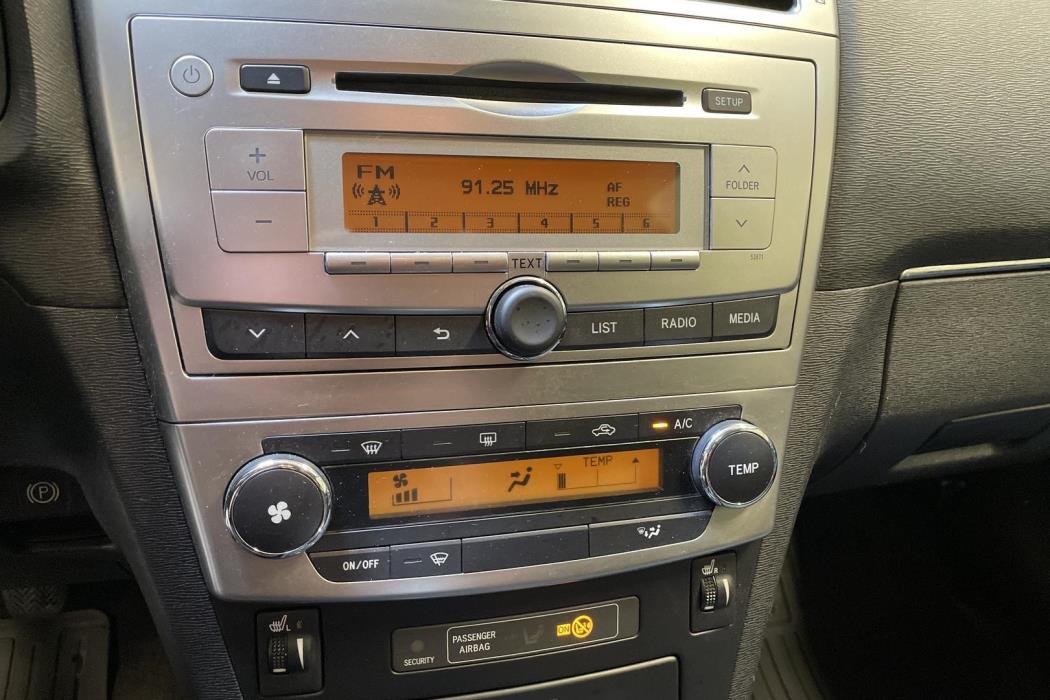 Toyota Avensis 2012