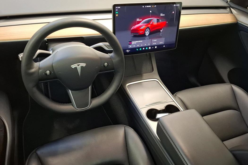 Tesla Model Y 2023