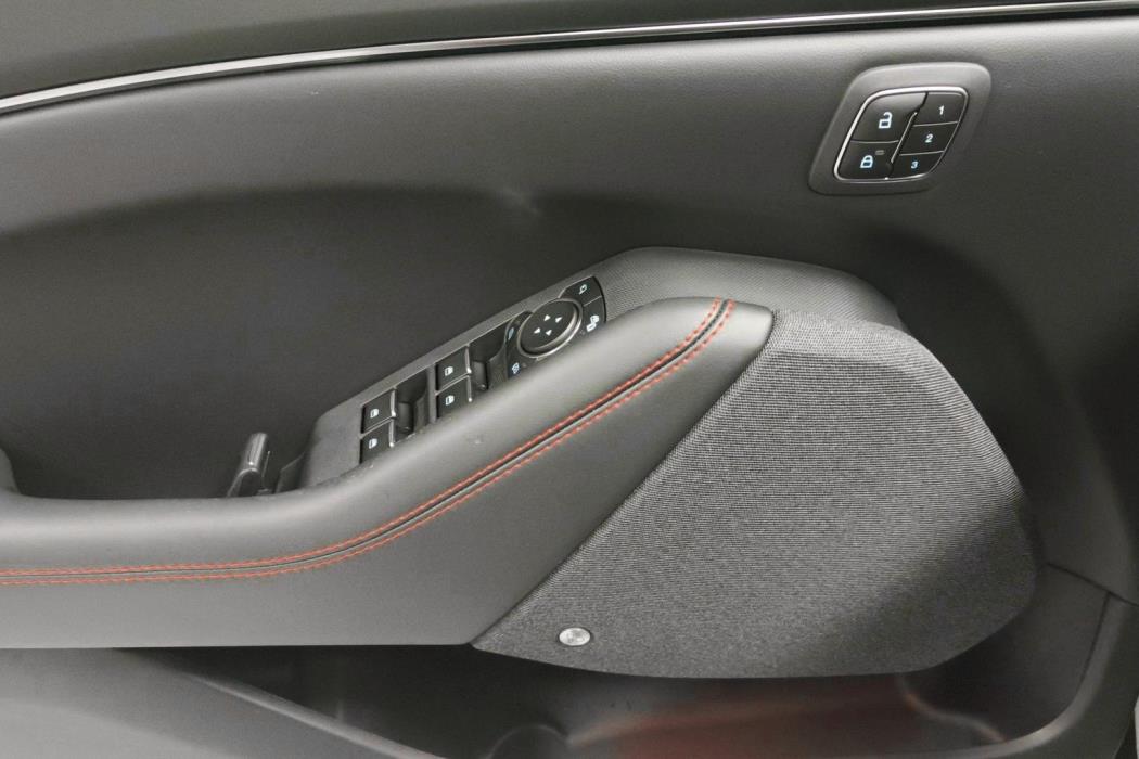 Ford Mustang Mach-E 2025