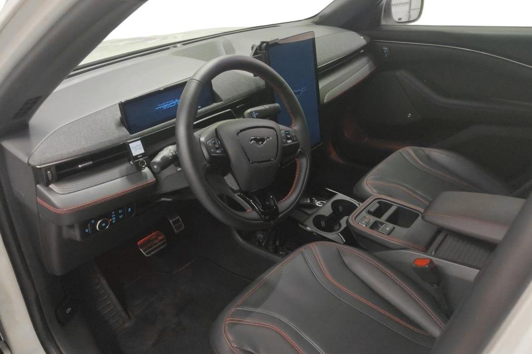 Ford Mustang Mach-E 2025