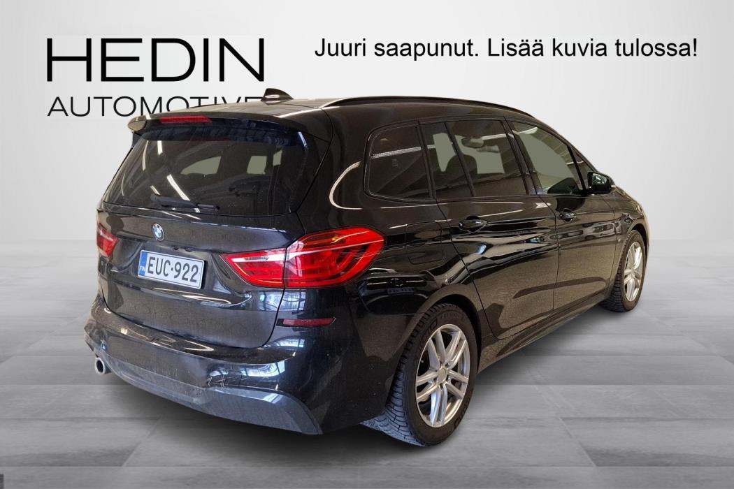 BMW 218 2022