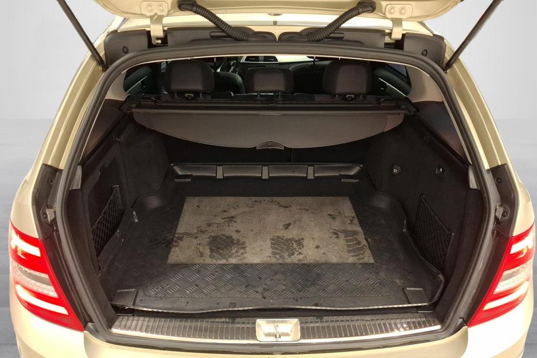 Mercedes-Benz C 2012