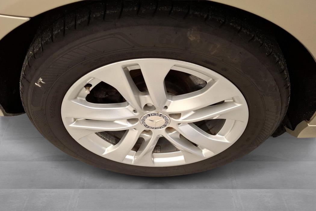 Mercedes-Benz C 2012