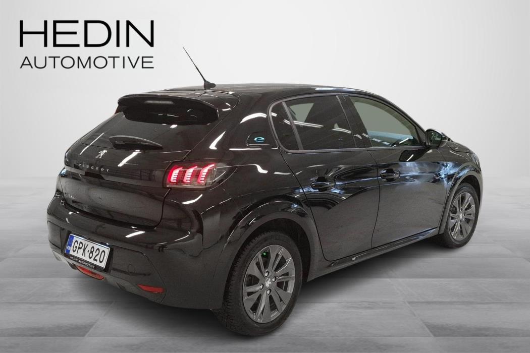 Peugeot e-208 2023