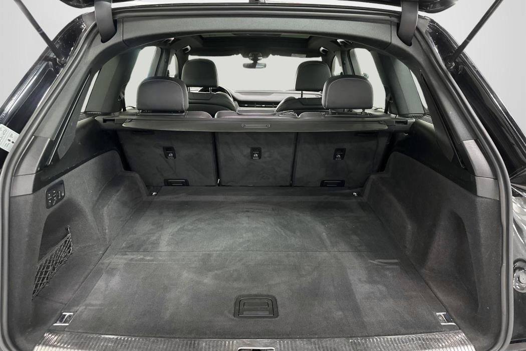 AUDI Q7 2015