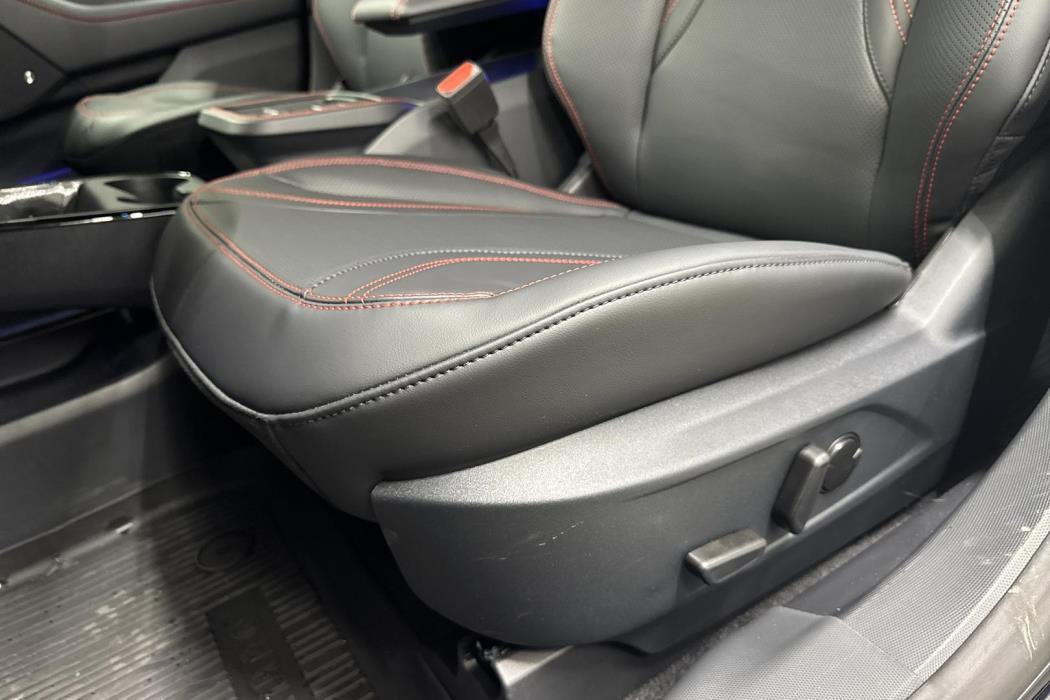 FORD Mustang Mach-E 2025