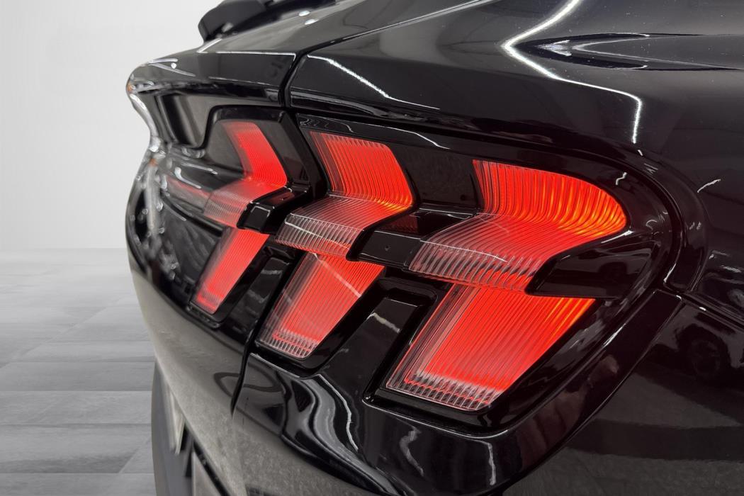 FORD Mustang Mach-E 2025