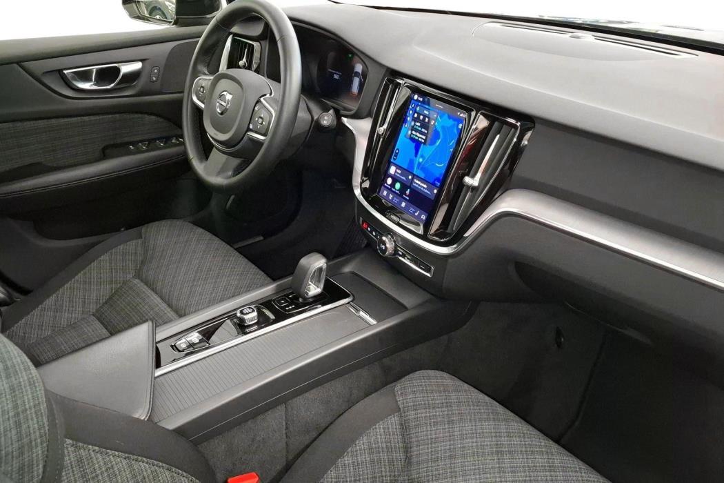 Volvo V60 2023