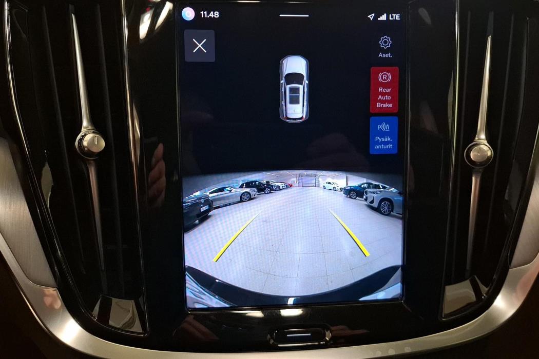 Volvo V60 2023