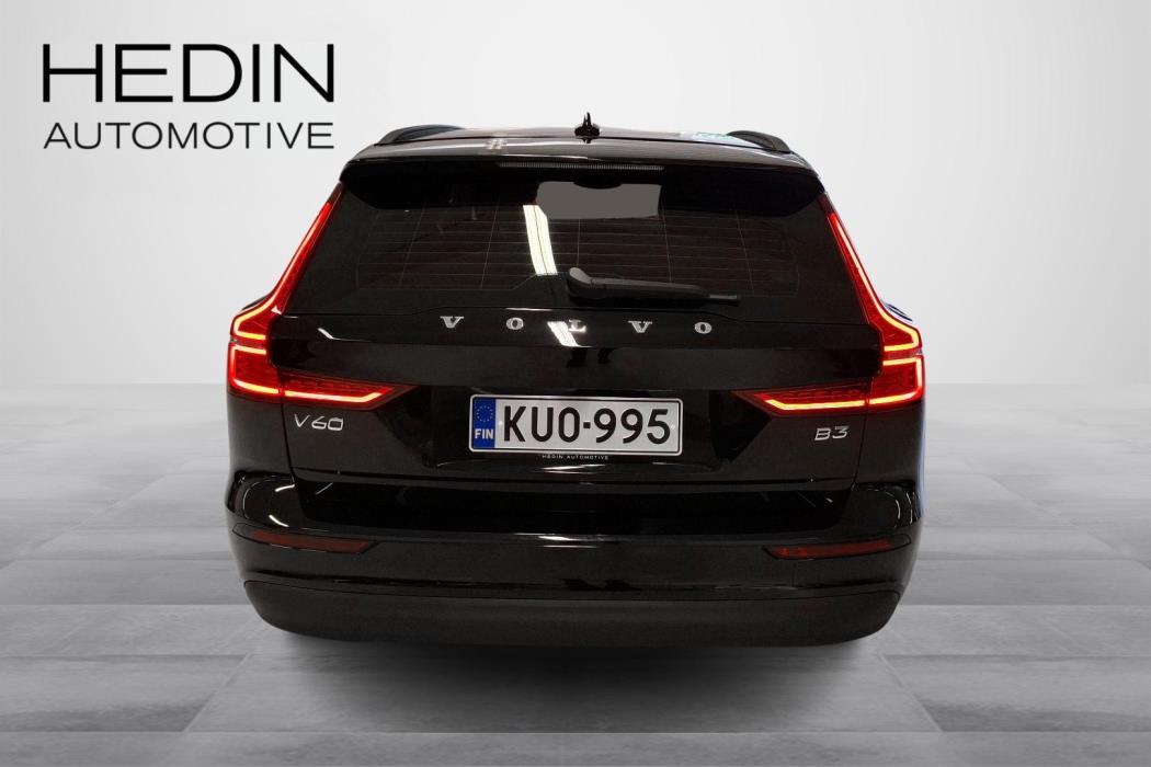 Volvo V60 2023